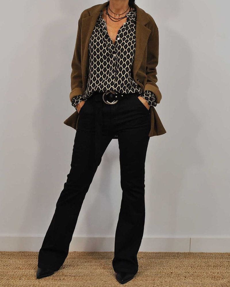 Van Elst Mode® | Relaxed V-Hals Midi-Shirt