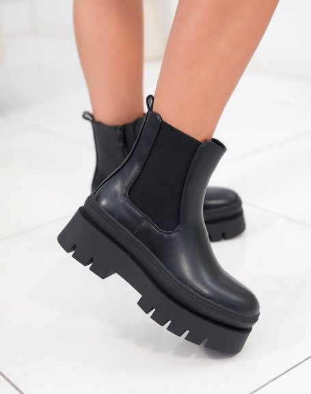 Best Chelsea Boots - Black