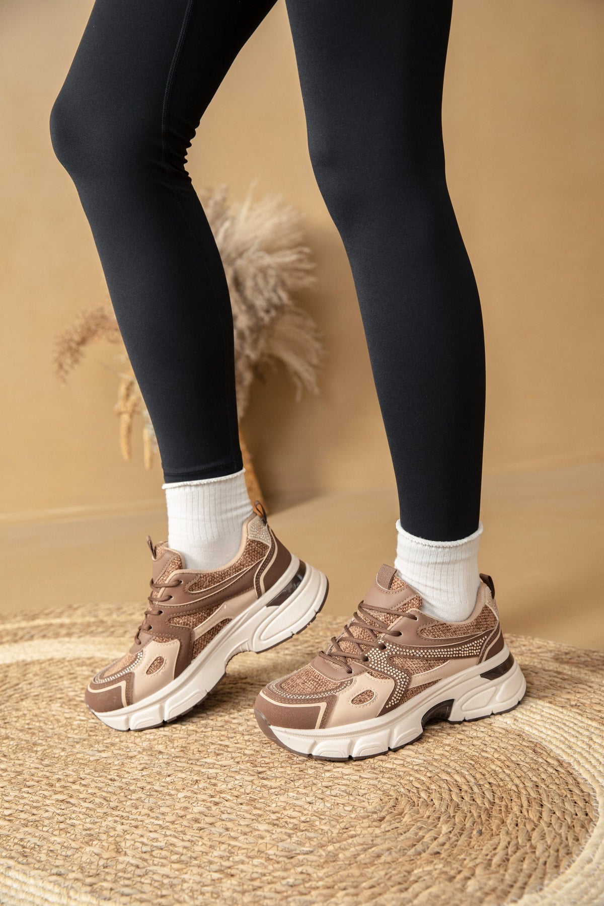 Diane Brown Sneaker