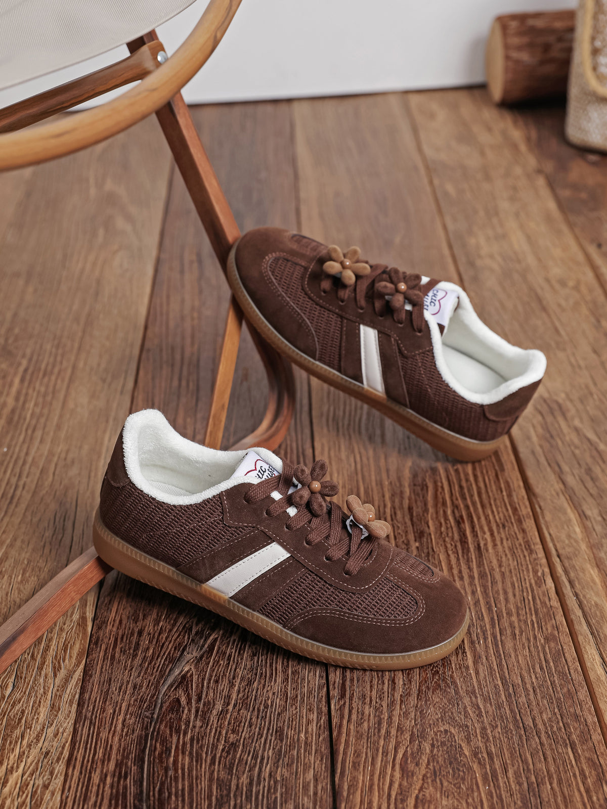Joany Brown Sneaker