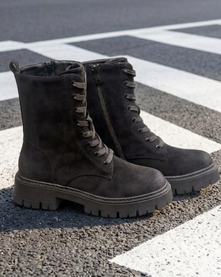 Corina Veterboots - Black